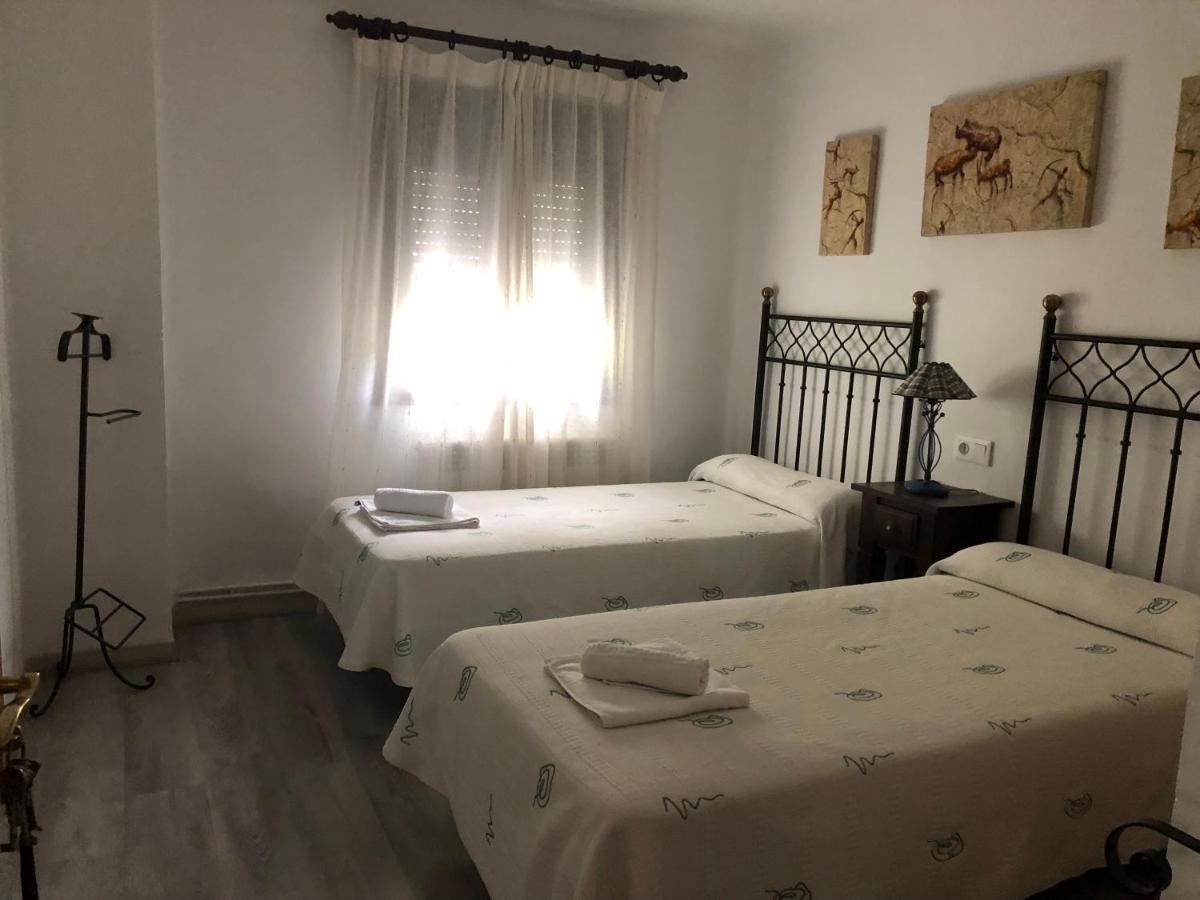 Hostal-Restaurante Fogon De Gredos Guisando Εξωτερικό φωτογραφία