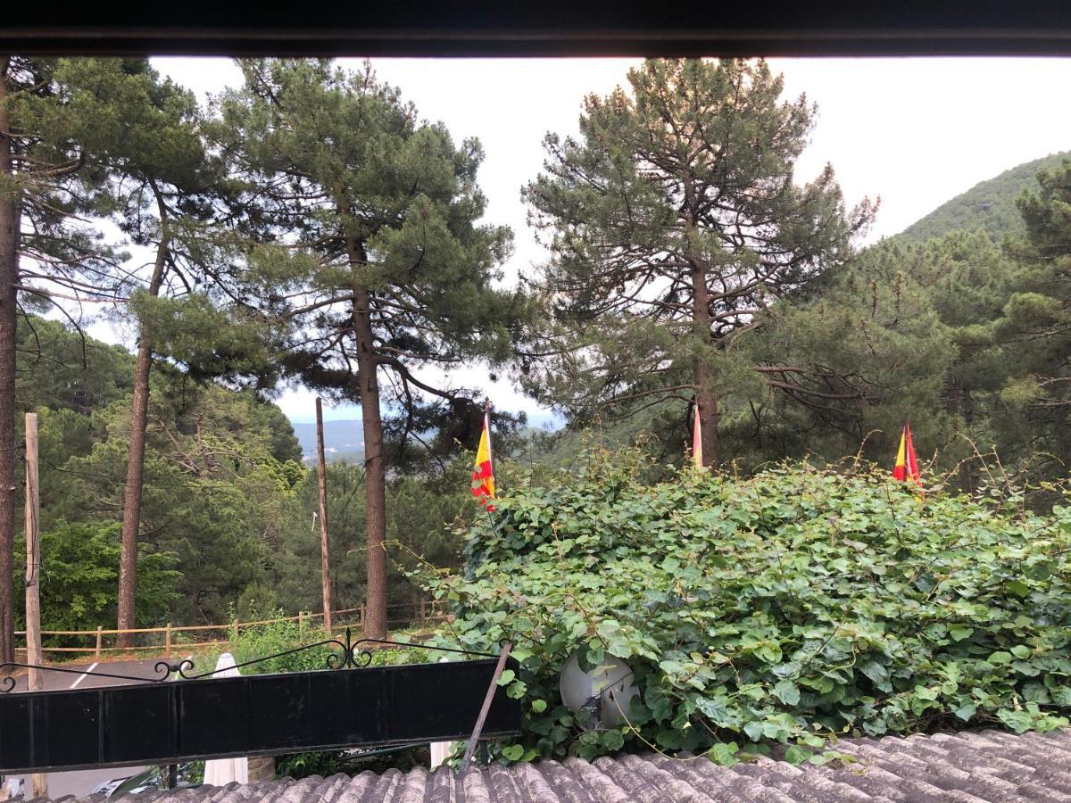 Hostal-Restaurante Fogon De Gredos Guisando Εξωτερικό φωτογραφία