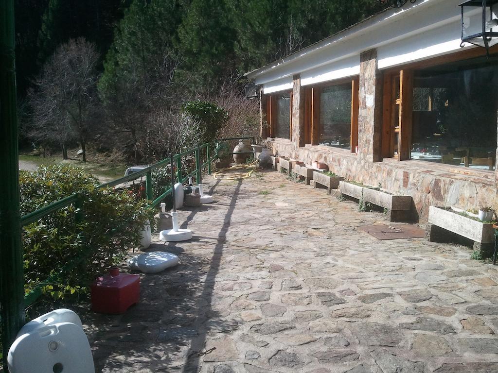 Hostal-Restaurante Fogon De Gredos Guisando Εξωτερικό φωτογραφία