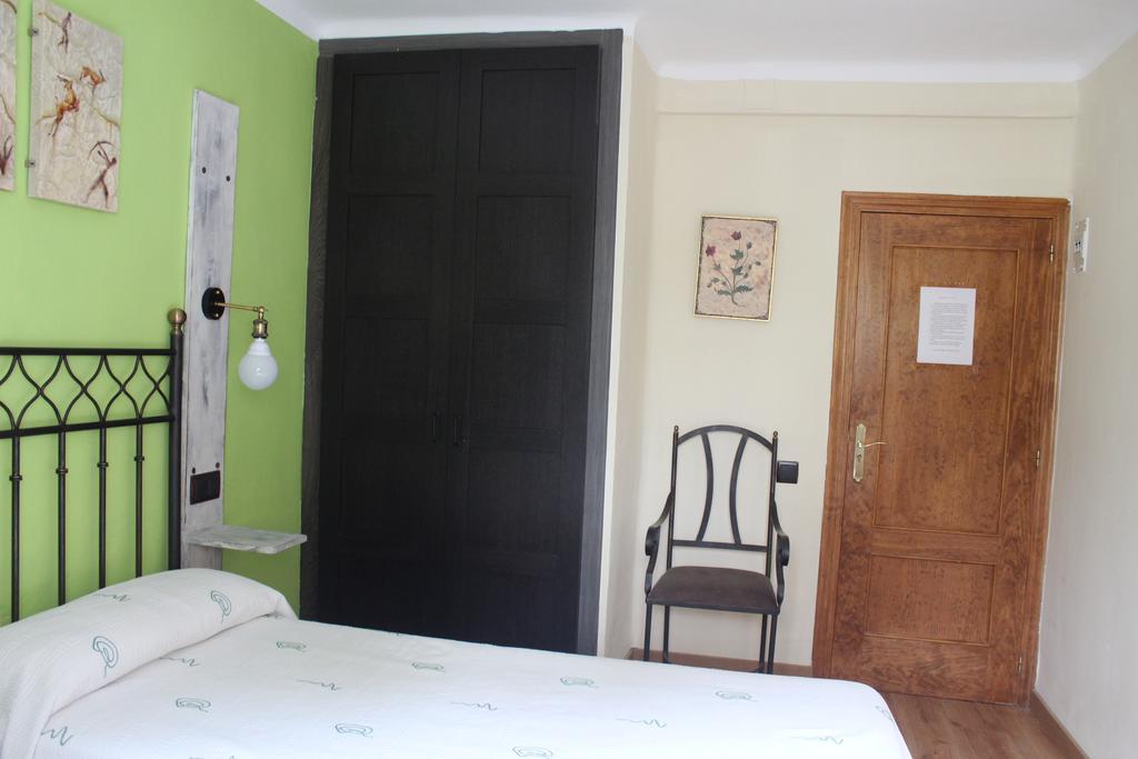 Hostal-Restaurante Fogon De Gredos Guisando Εξωτερικό φωτογραφία